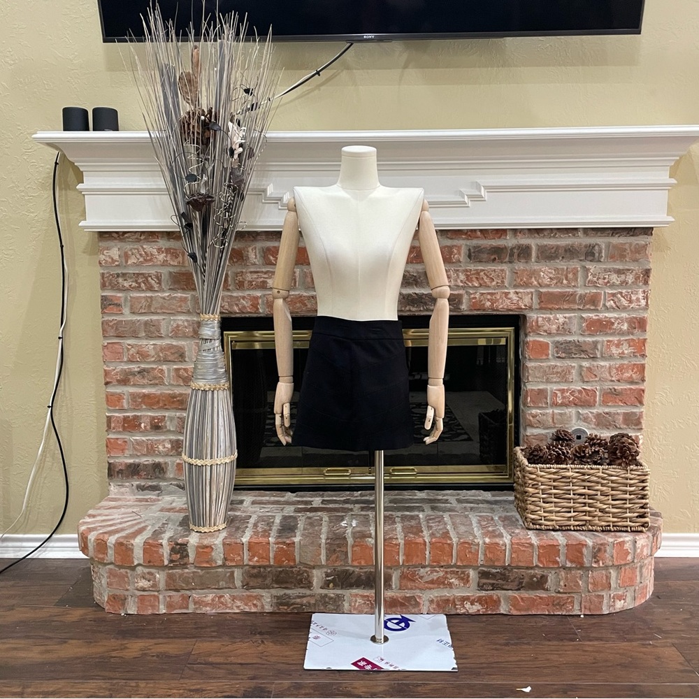 Express solid black miniskirt / 10 / Excellent condition - Picture 7 of 13